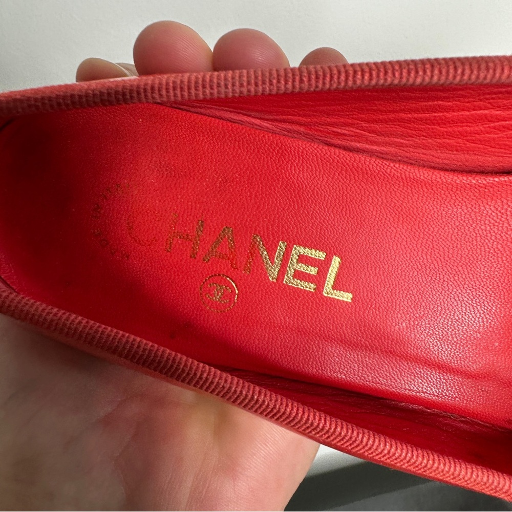 CHANEL - Women’s - Red Leather Patent Flats - Size 39(EU) - Picture 14 of 16